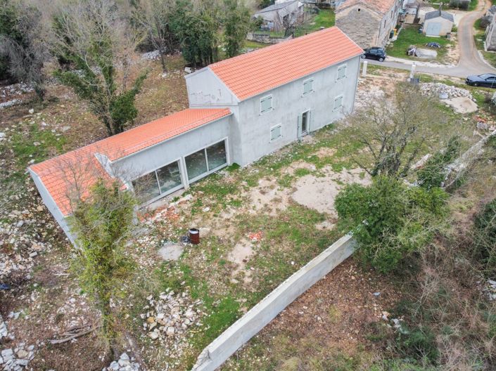 Image No.19-4 Bed Property for sale