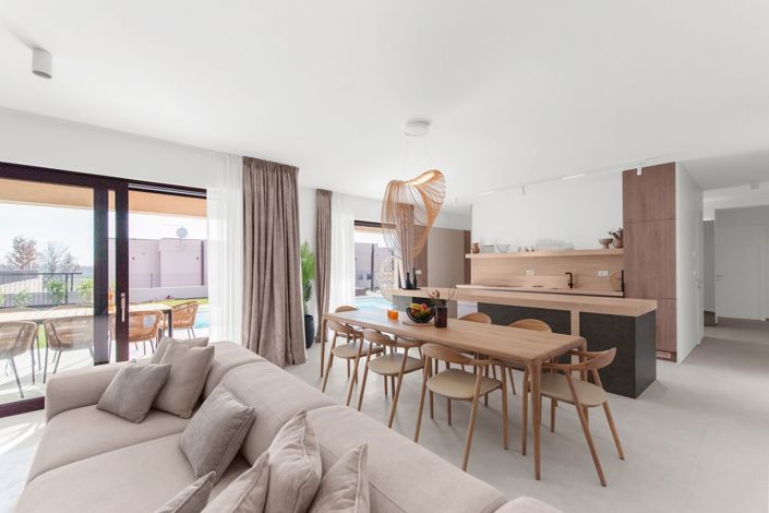 Image No.22-3 Bed Property for sale