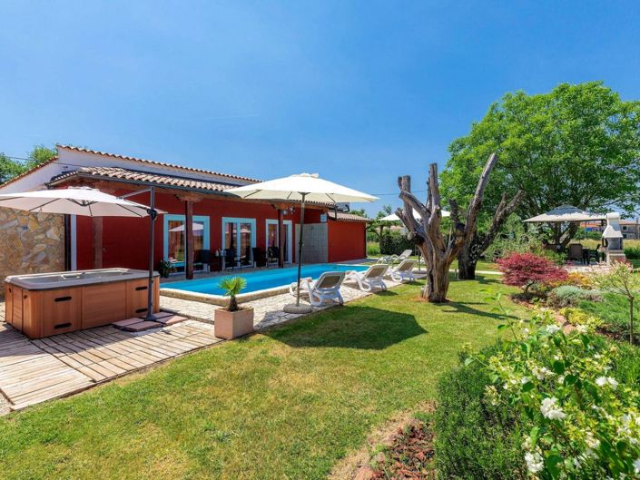 Image No.3-5 Bed Property for sale