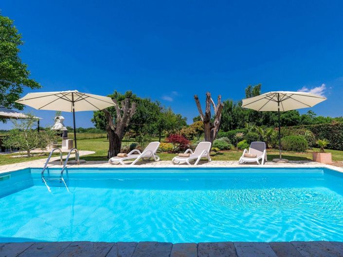 Image No.5-5 Bed Property for sale