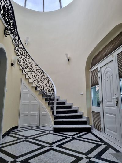 Image No.16-4 Bed Property for sale