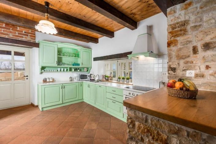 Image No.14-3 Bed Property for sale