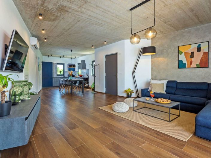 Image No.9-3 Bed Property for sale