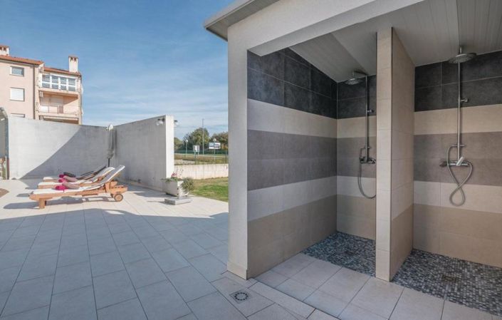 Image No.6-Propriété de 10 chambres à vendre à Pula