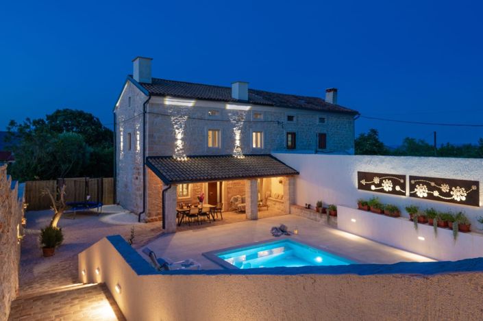 Image No.1-3 Bed Property for sale