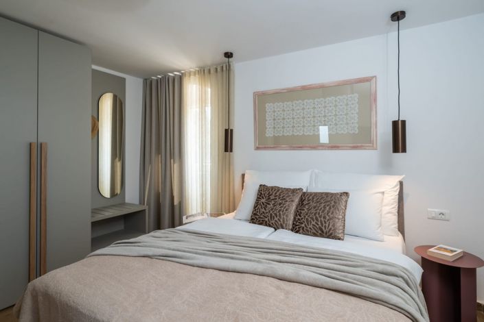 Image No.25-3 Bed Property for sale