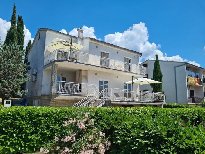 Image No.1-10 Bed Property for sale