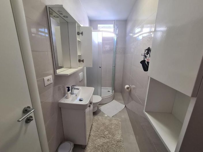 Image No.25-10 Bed Property for sale