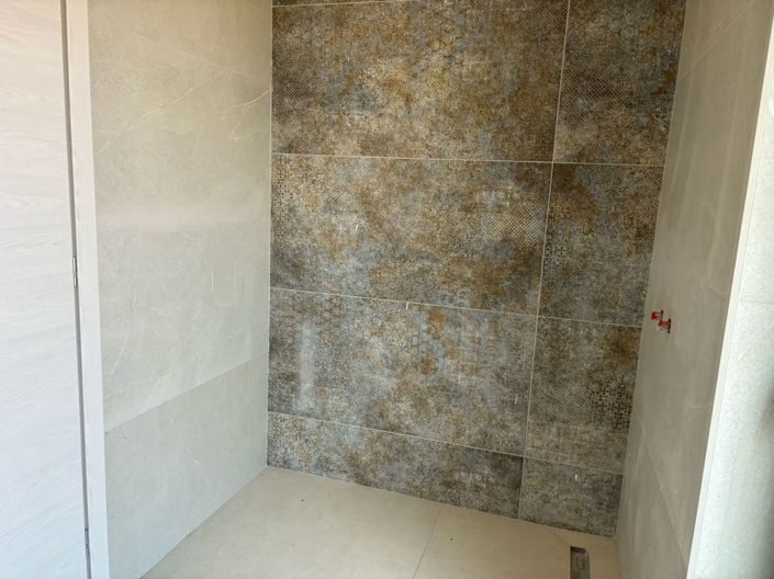 Image No.17-3 Bed Property for sale