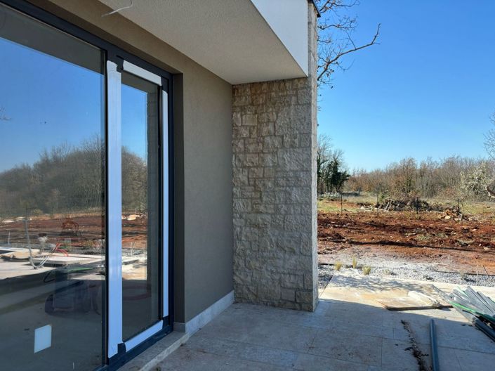 Image No.21-3 Bed Property for sale