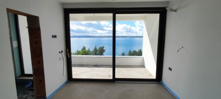 Image No.3-3 Bed Property for sale