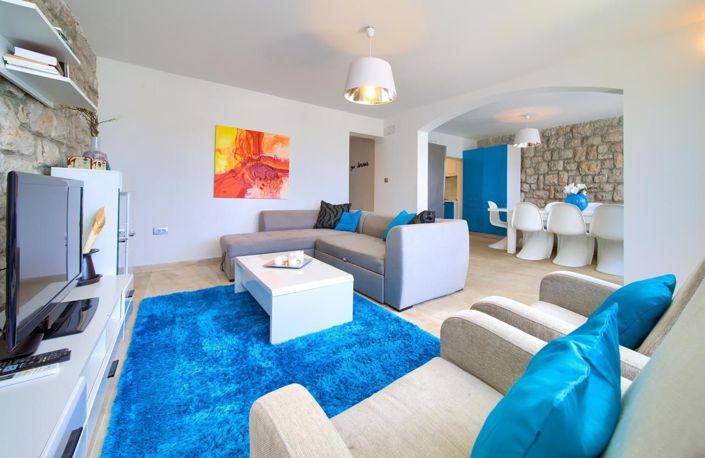 Image No.3-6 Bed Property for sale