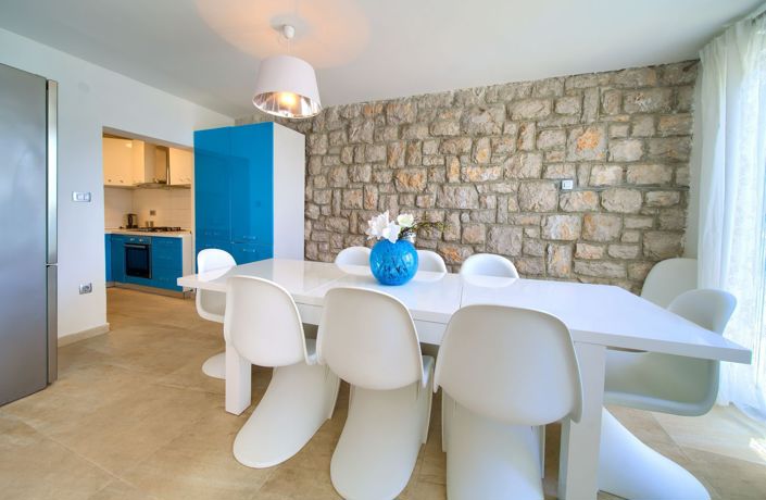 Image No.7-6 Bed Property for sale