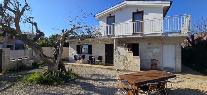 Image No.10-4 Bed Property for sale