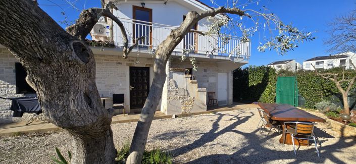 Image No.2-4 Bed Property for sale