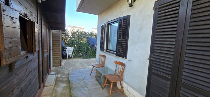 Image No.20-4 Bed Property for sale