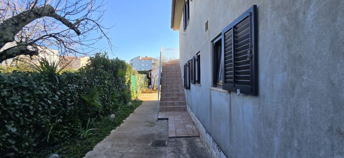 Image No.21-4 Bed Property for sale