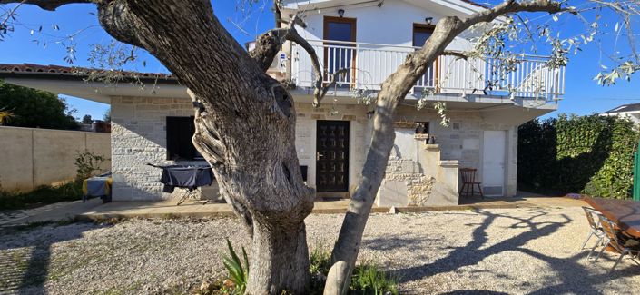 Image No.3-4 Bed Property for sale