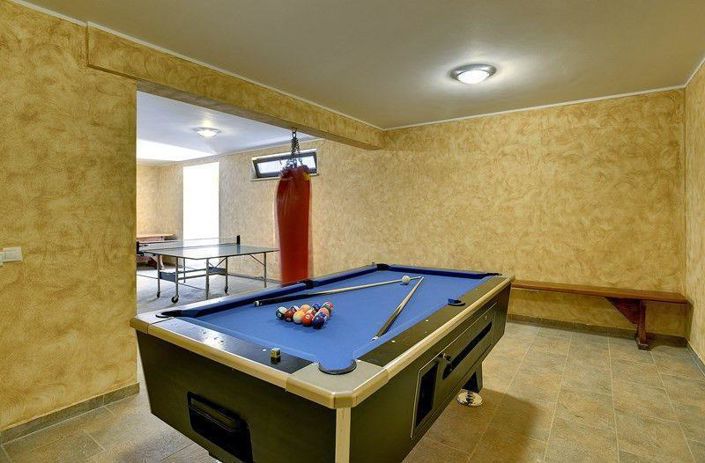 Image No.21-4 Bed Property for sale