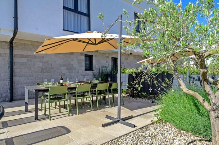 Image No.14-4 Bed Property for sale