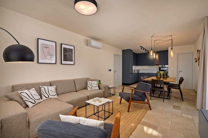 Image No.18-4 Bed Property for sale