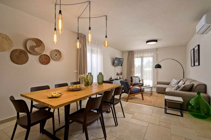 Image No.19-4 Bed Property for sale