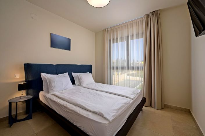 Image No.23-4 Bed Property for sale