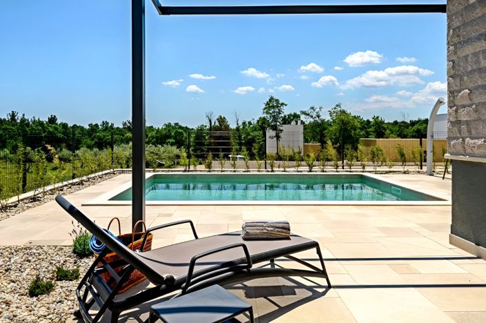 Image No.9-4 Bed Property for sale