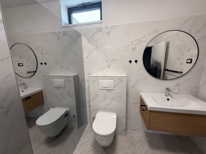 Image No.12-3 Bed Property for sale