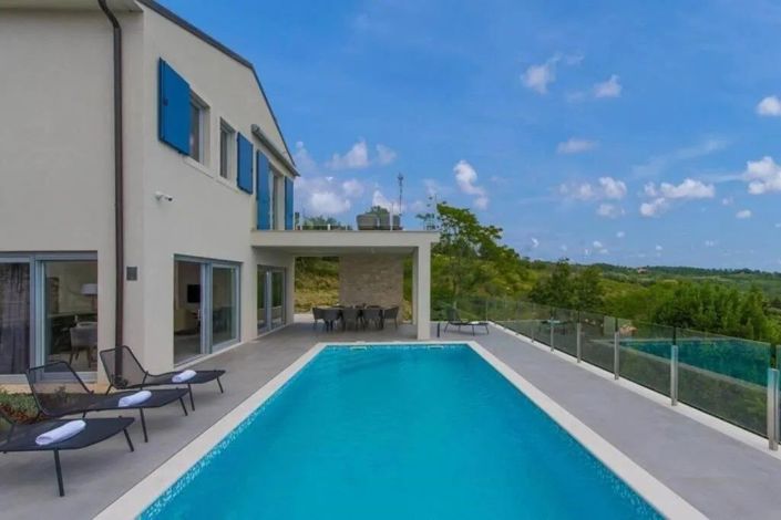 Image No.5-4 Bed Property for sale