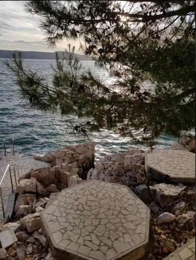 Image No.12-38 Bed Property for sale