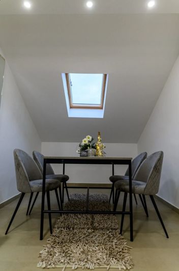 Image No.22-38 Bed Property for sale