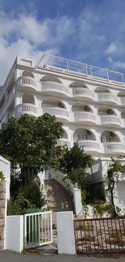 Image No.4-38 Bed Property for sale