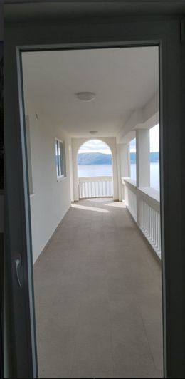 Image No.9-38 Bed Property for sale