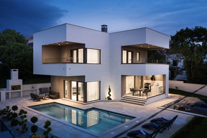 Image No.11-3 Bed Property for sale