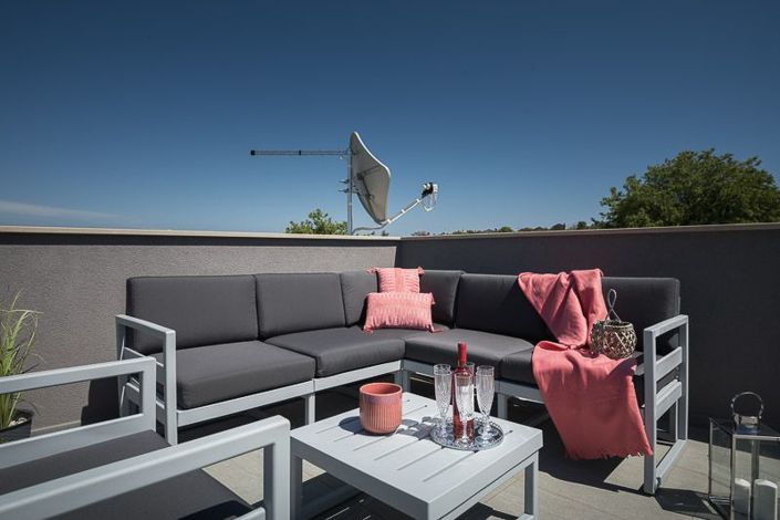 Image No.25-3 Bed Property for sale