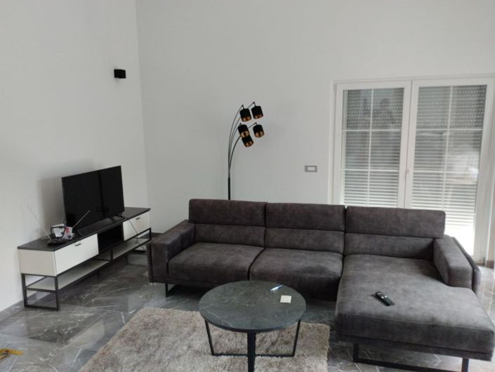 Image No.3-3 Bed Property for sale