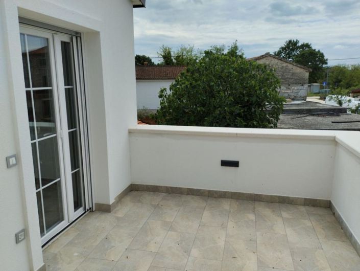 Image No.7-3 Bed Property for sale