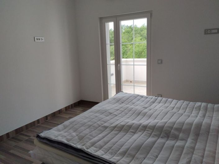 Image No.9-3 Bed Property for sale