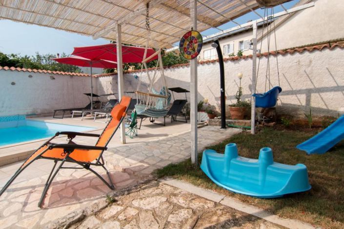 Image No.15-5 Bed Property for sale