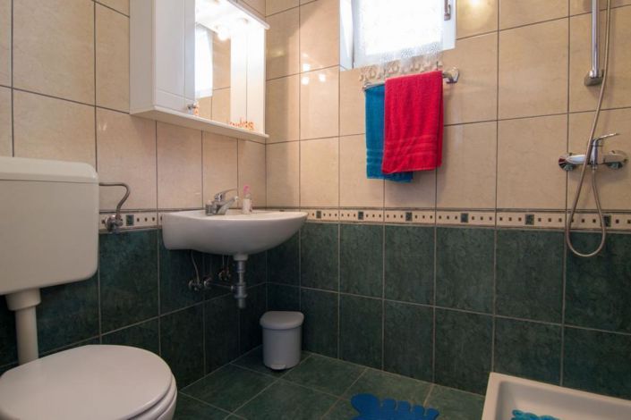 Image No.22-5 Bed Property for sale