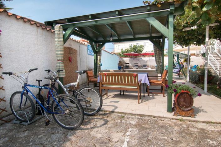 Image No.9-5 Bed Property for sale