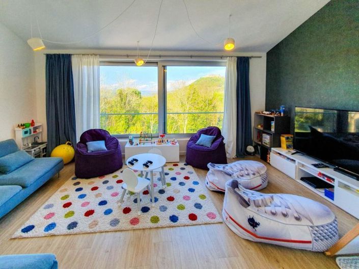 Image No.12-4 Bed Property for sale