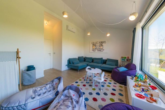 Image No.13-4 Bed Property for sale