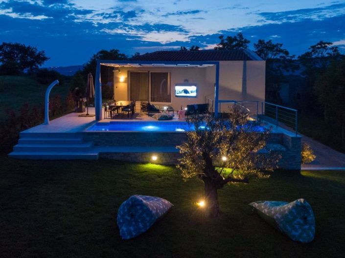 Image No.18-4 Bed Property for sale