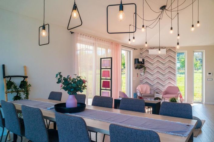 Image No.8-4 Bed Property for sale