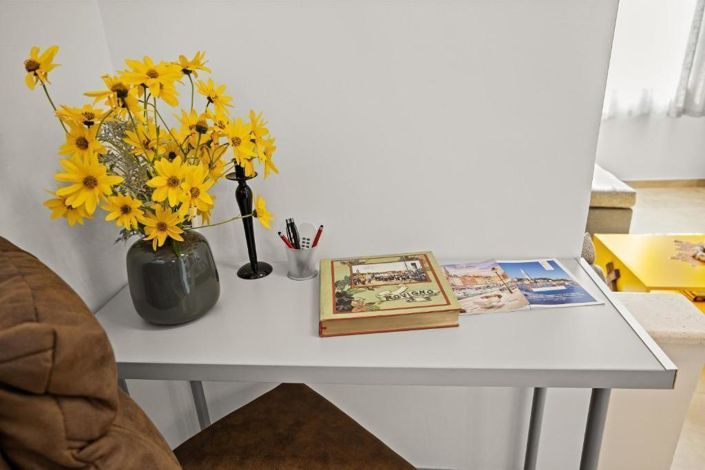 Image No.20-2 Bed Property for sale