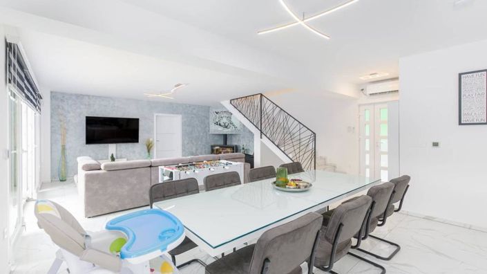 Image No.25-4 Bed Property for sale