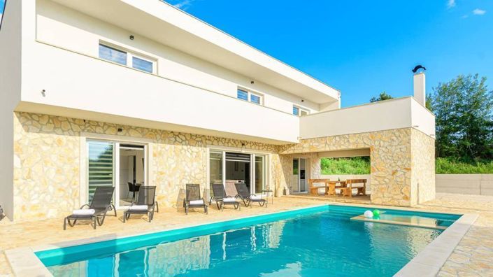 Image No.3-4 Bed Property for sale