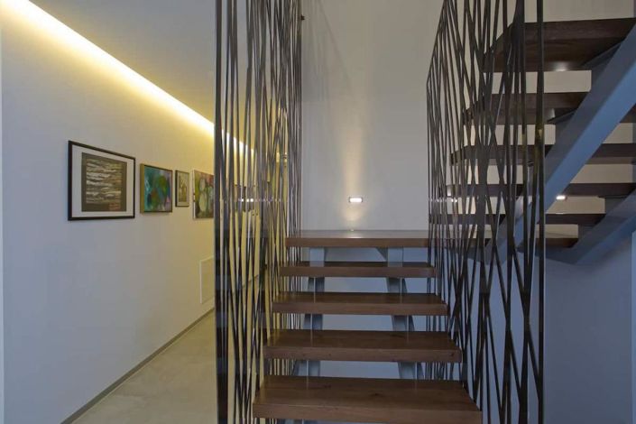 Image No.21-5 Bed Property for sale